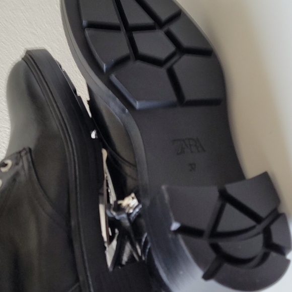 Zara boots with lace up and zipper closure new without  box - Picture 11 of 11
